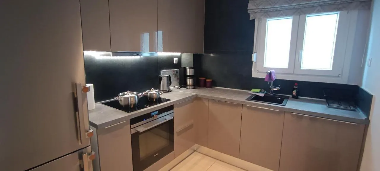 Kalamaria Brand New 2 Bedroom Apartment Thessaloníki Grekland